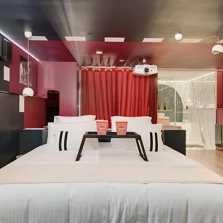 Apartment Cinema De Gamme Avec Balneotherapie *